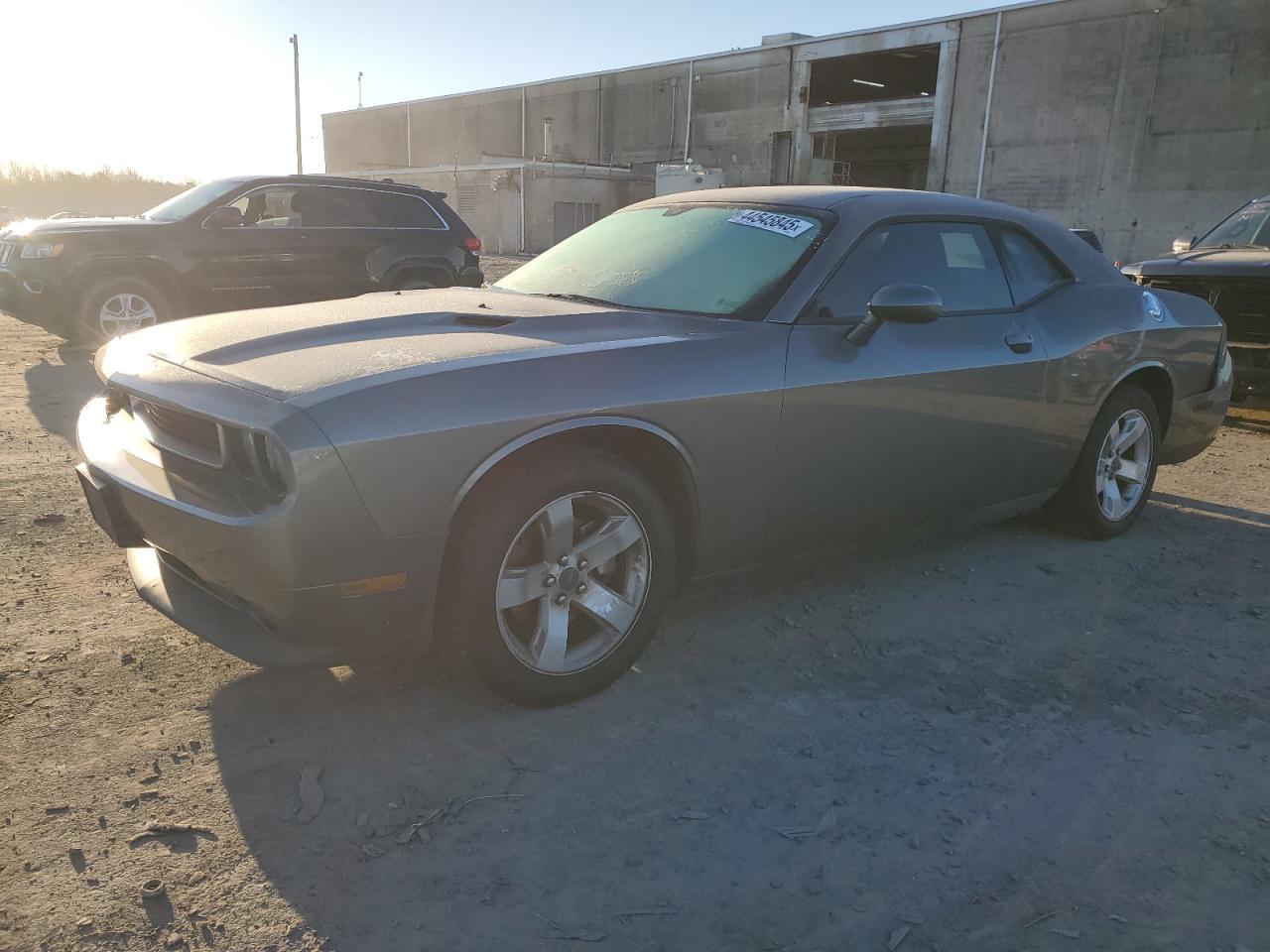 DODGE CHALLENGER 2011
