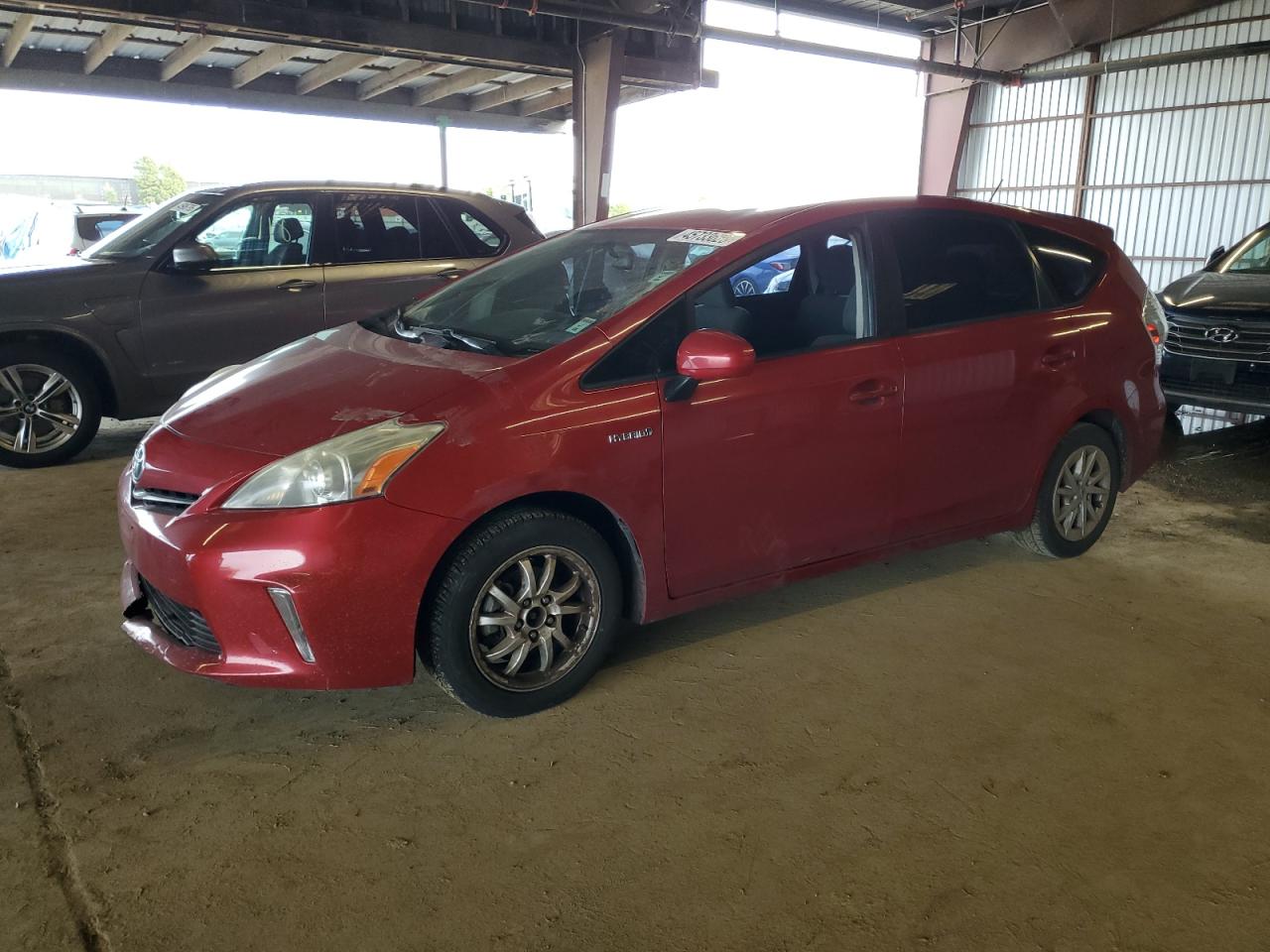 TOYOTA PRIUS V 2012