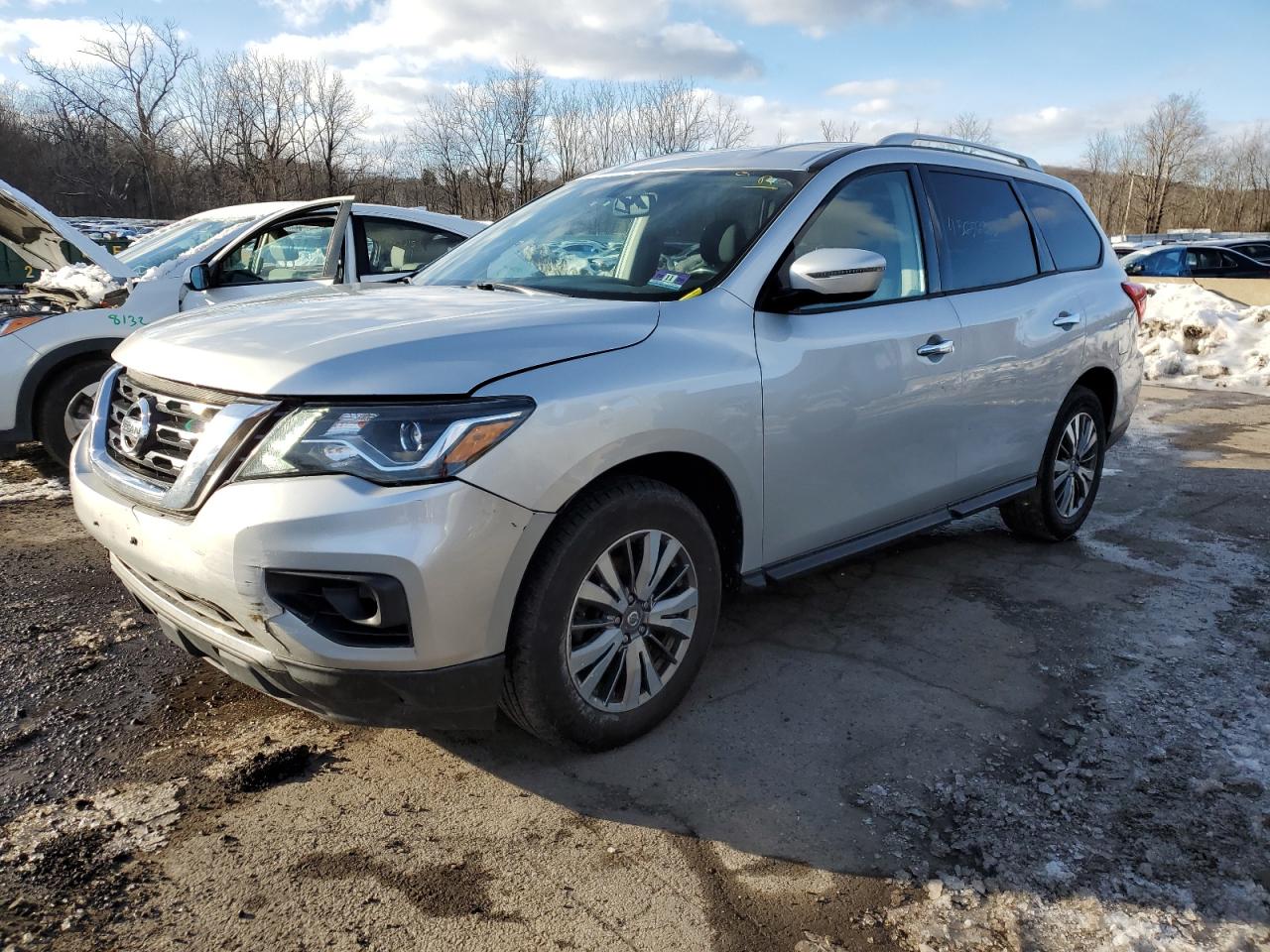 NISSAN PATHFINDER 2019
