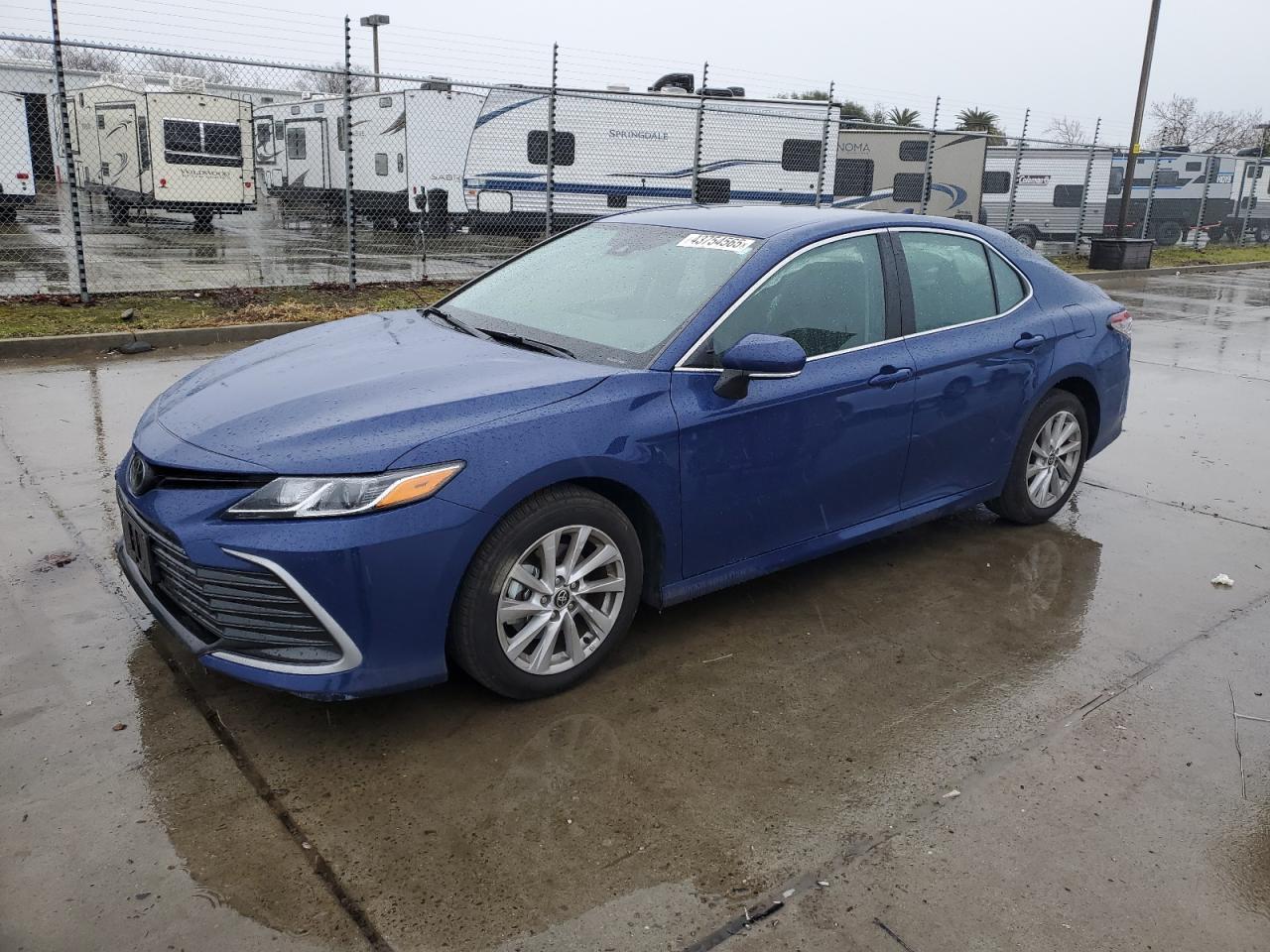 TOYOTA CAMRY LE 2023