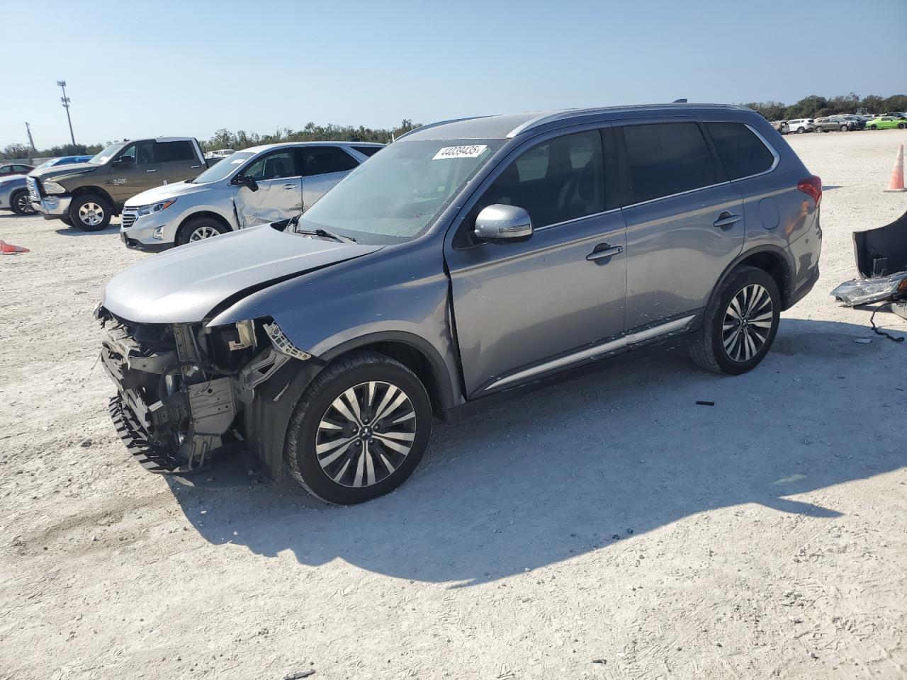 MITSUBISHI OUTLANDER 2019