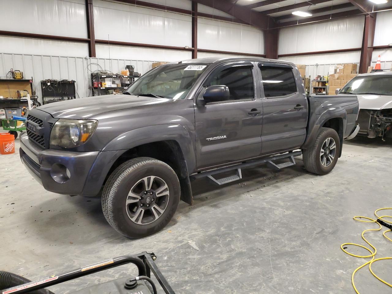TOYOTA TACOMA 2011