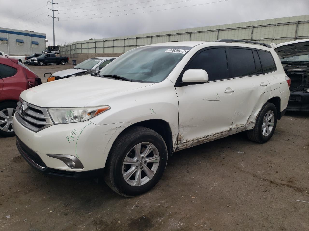 TOYOTA HIGHLANDER 2013