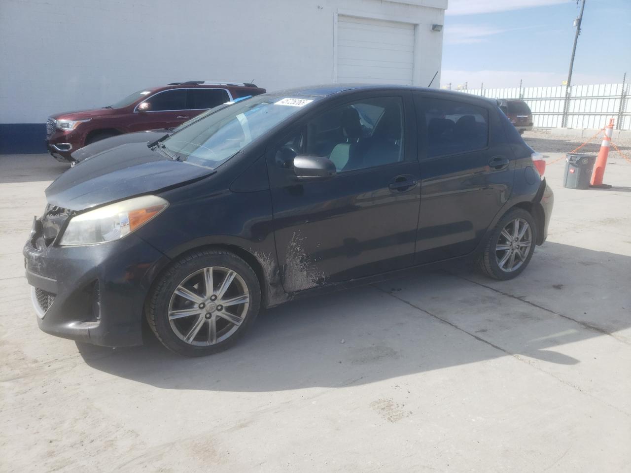 TOYOTA YARIS 2012