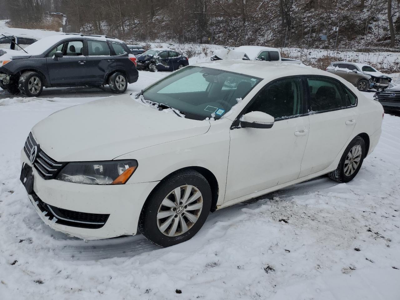 VOLKSWAGEN PASSAT 2013
