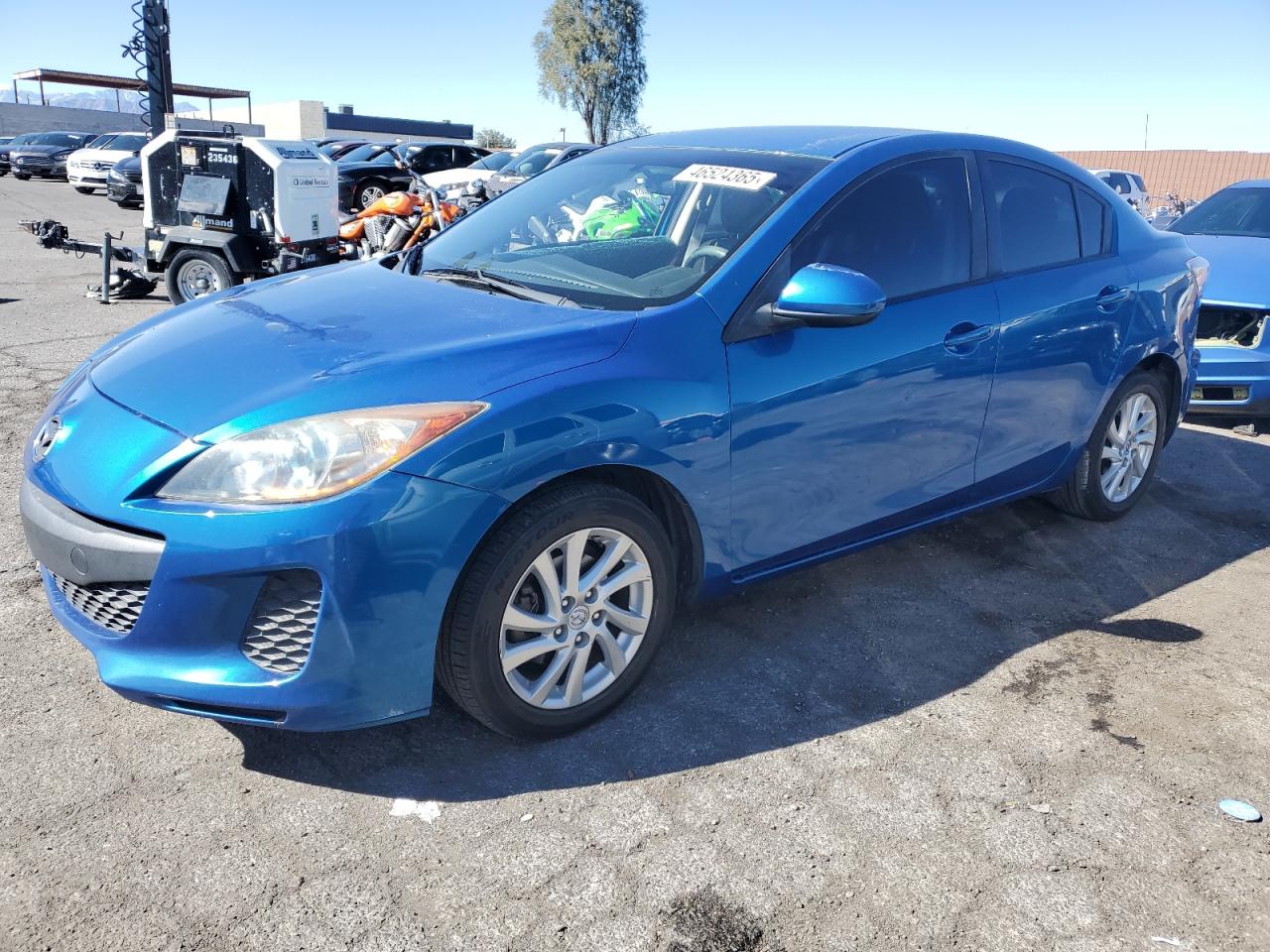 MAZDA 3 2012