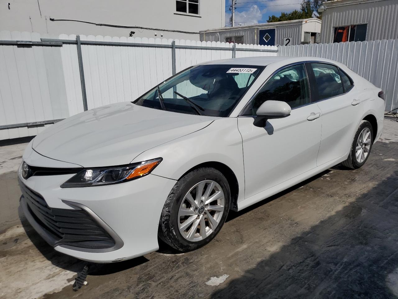TOYOTA CAMRY LE 2022