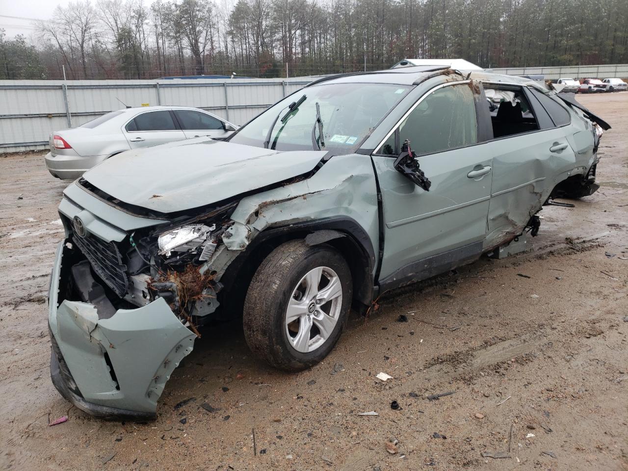 TOYOTA RAV4 XLE 2019