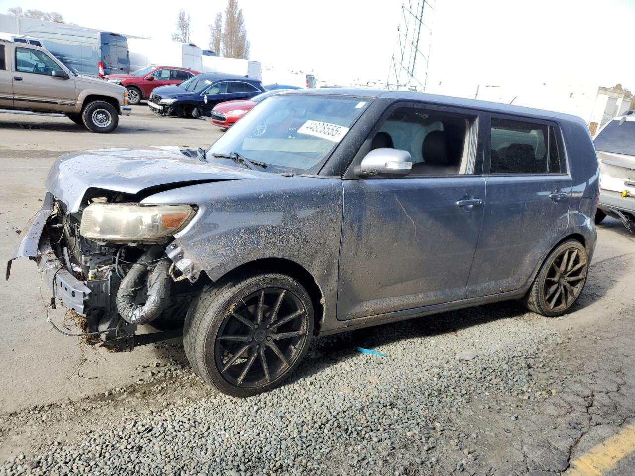 TOYOTA SCION XB 2010