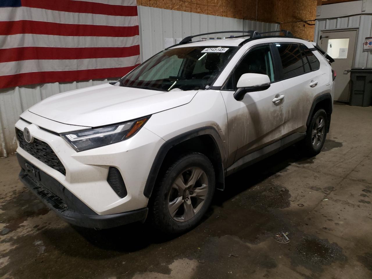 TOYOTA RAV4 XLE 2022