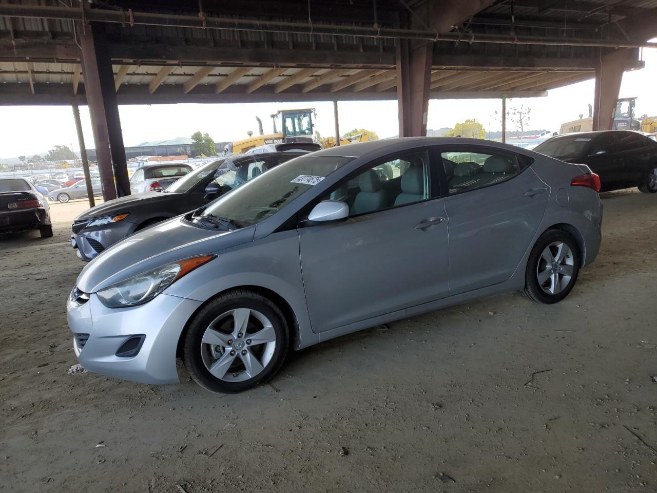HYUNDAI ELANTRA GL 2013