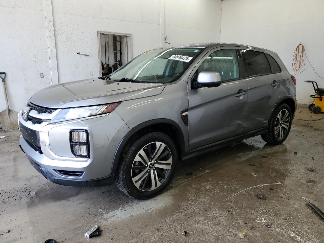 MITSUBISHI OUTLANDER 2020