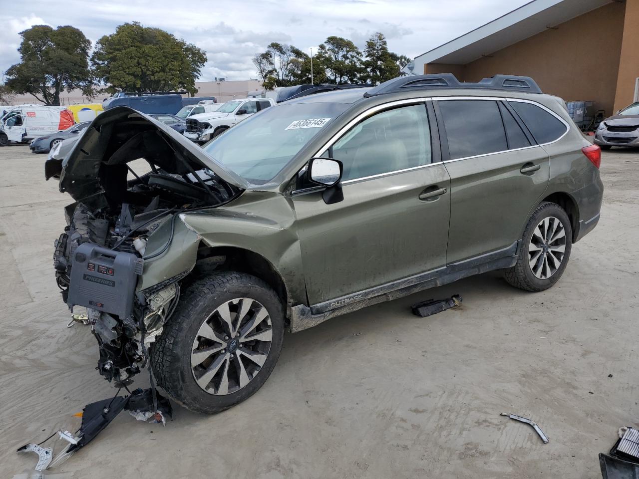 SUBARU OUTBACK 2. 2015