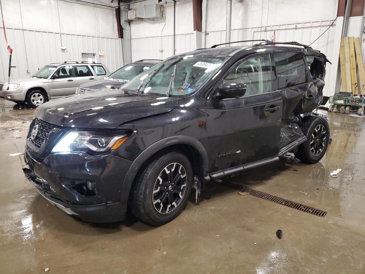 NISSAN PATHFINDER 2020