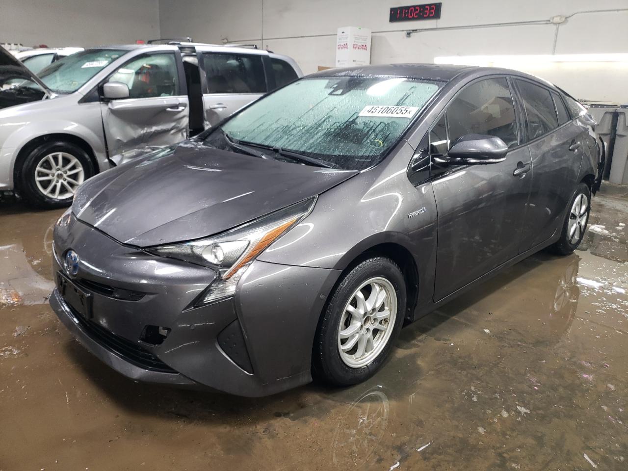 TOYOTA PRIUS 2017