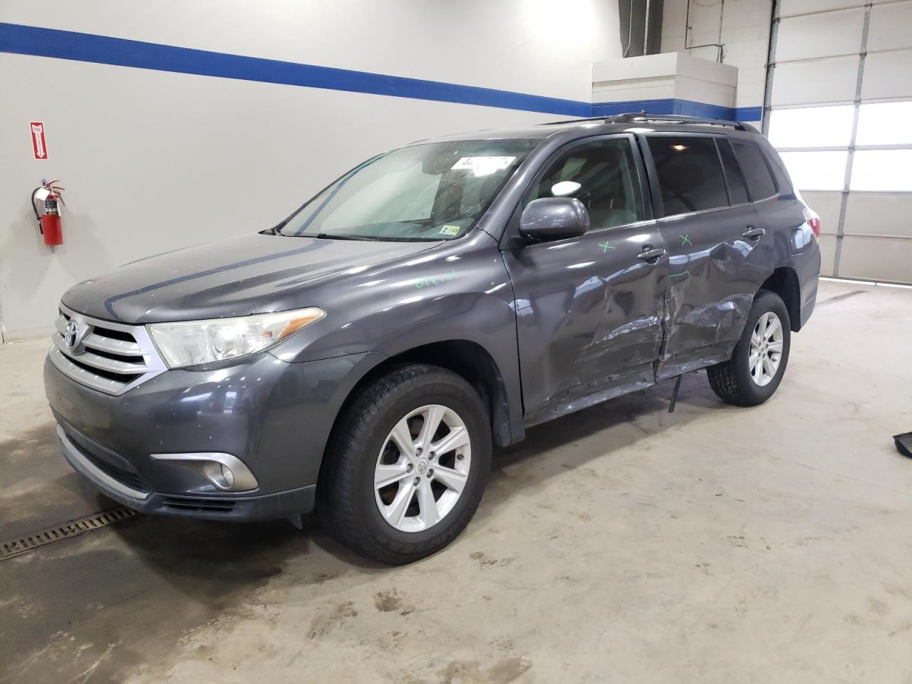 TOYOTA HIGHLANDER 2013