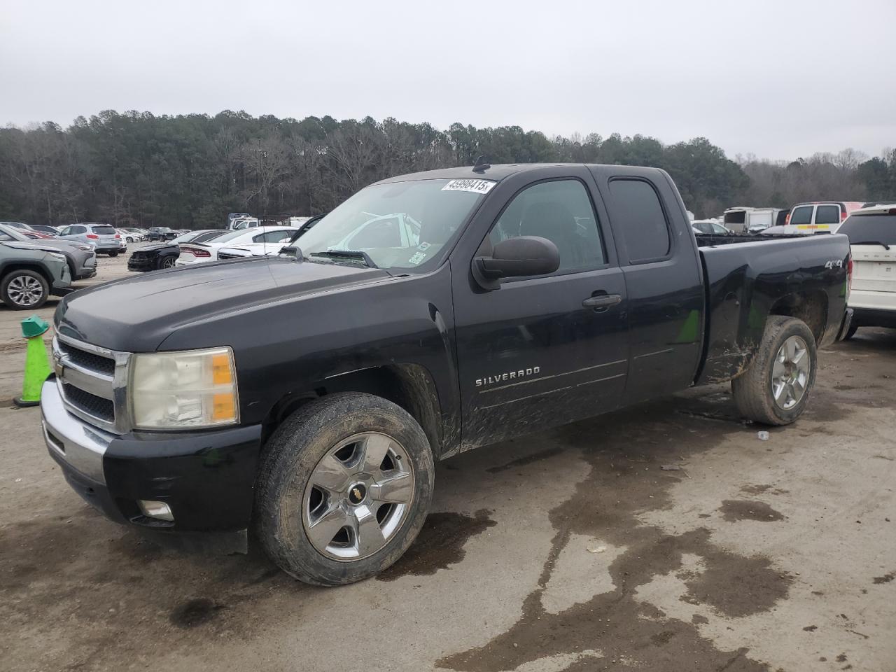 CHEVROLET SILVERADO 2011
