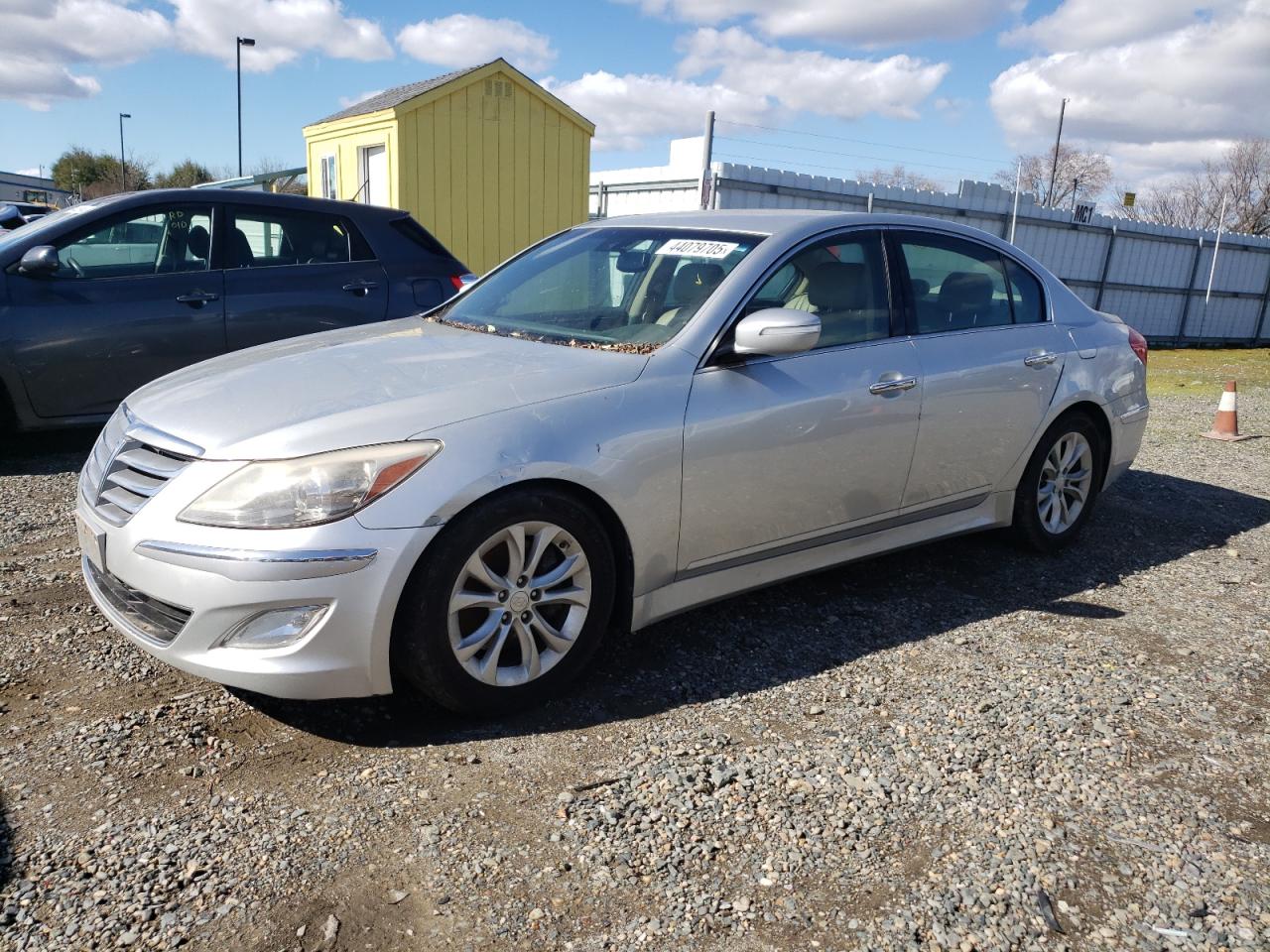 HYUNDAI GENESIS 3. 2013
