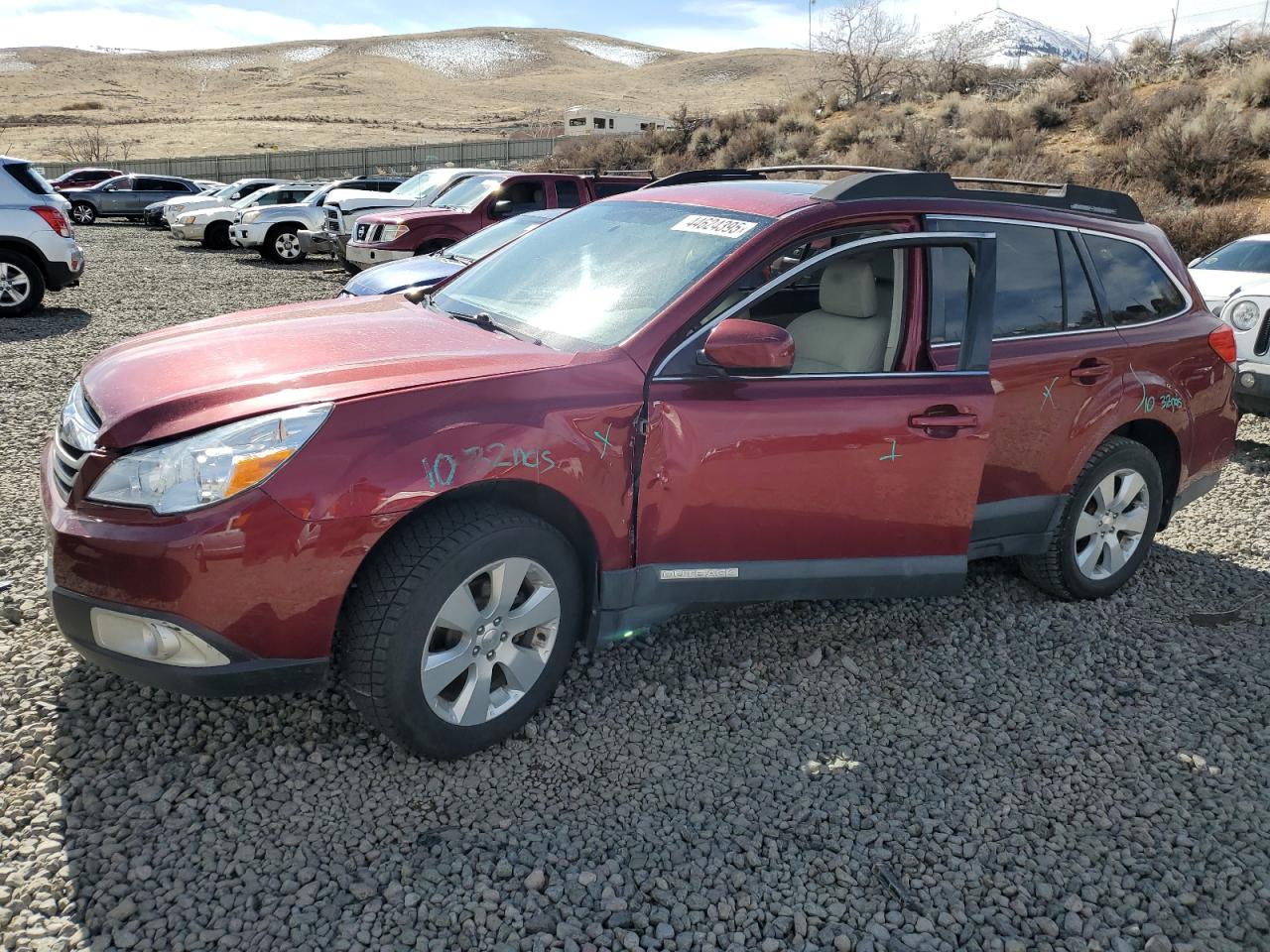 SUBARU OUTBACK 2. 2011