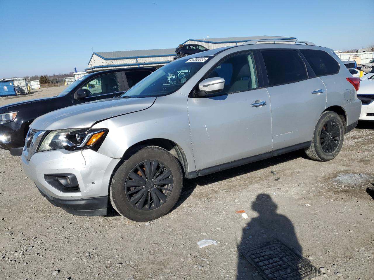 NISSAN PATHFINDER 2017