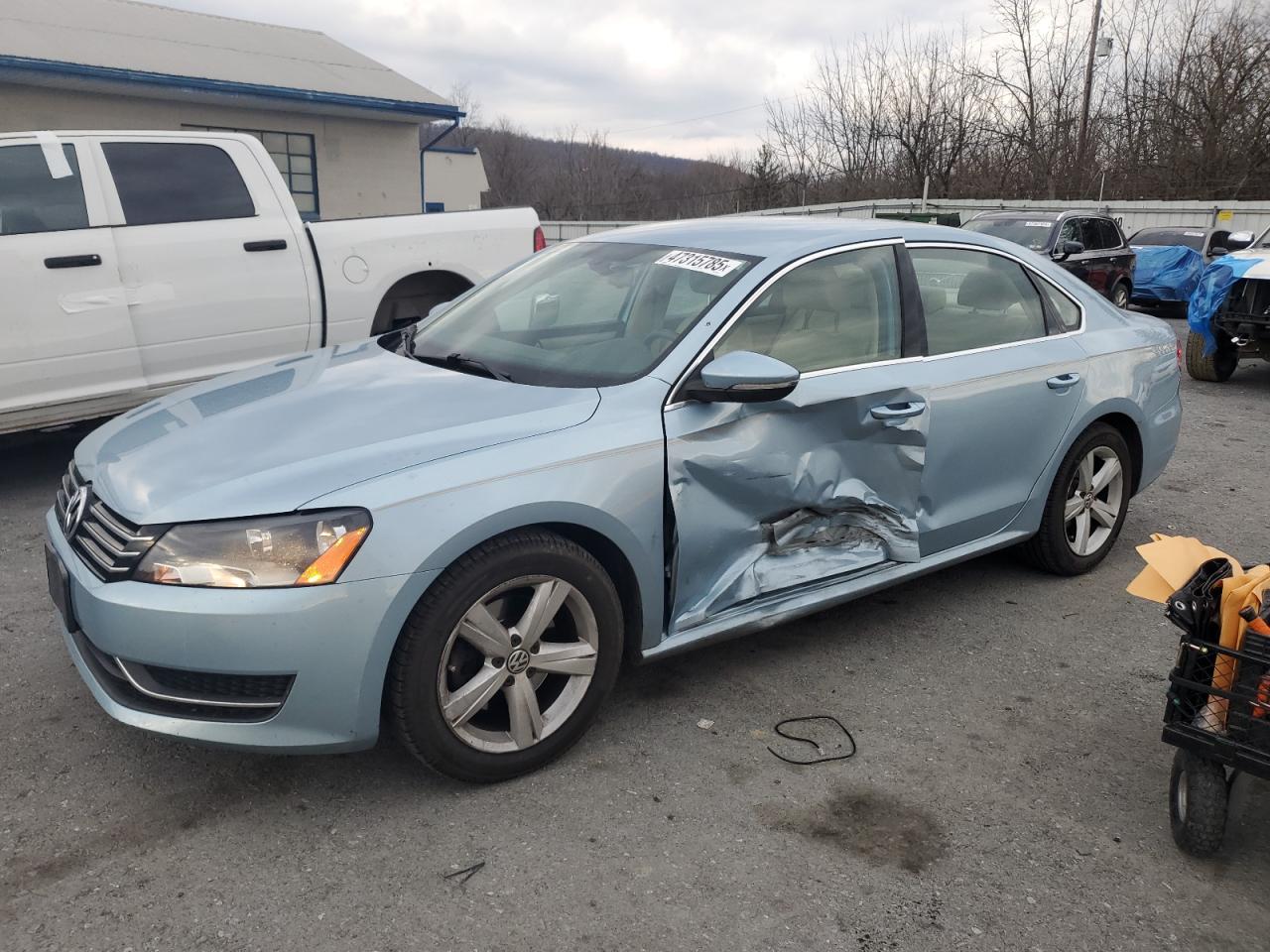 VOLKSWAGEN PASSAT SE 2012