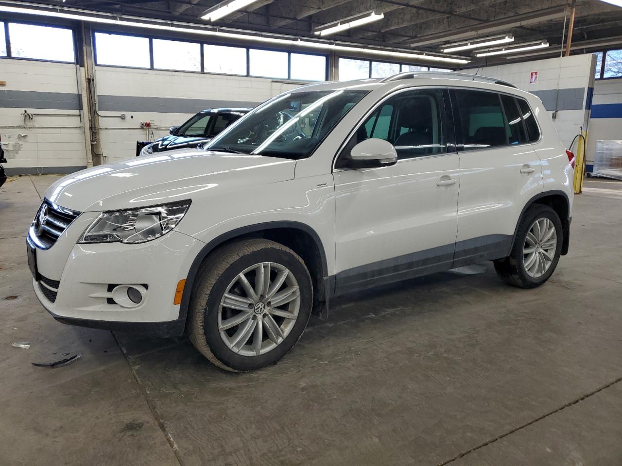 VOLKSWAGEN TIGUAN S 2010