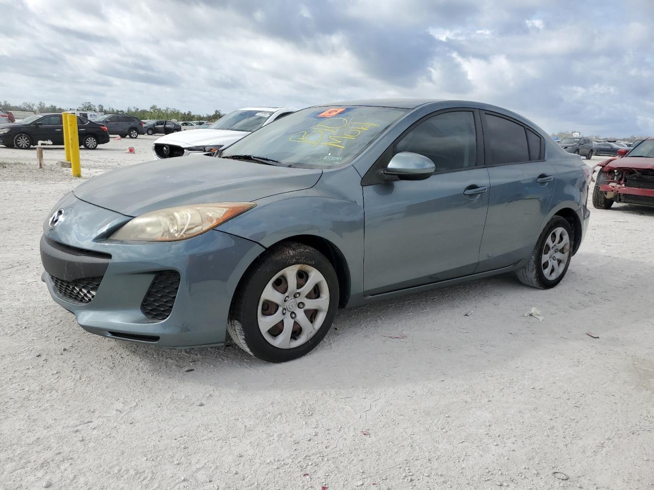 MAZDA 3 I 2013