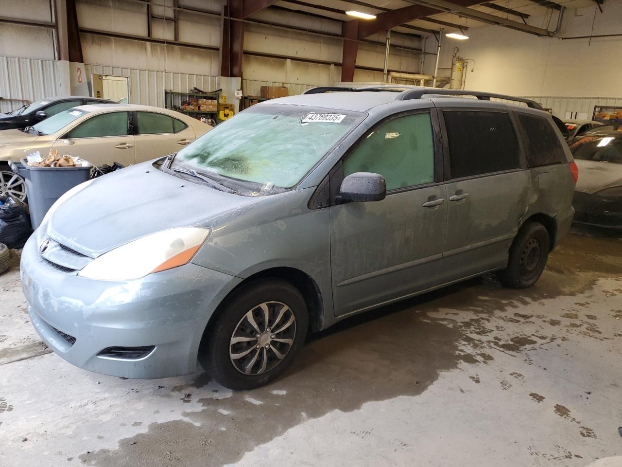 TOYOTA SIENNA CE 2008