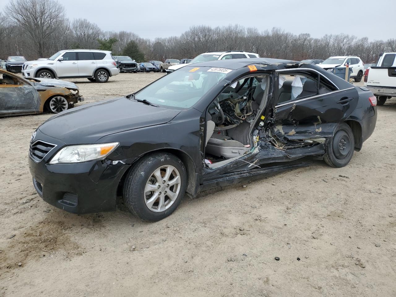 TOYOTA CAMRY BASE 2011