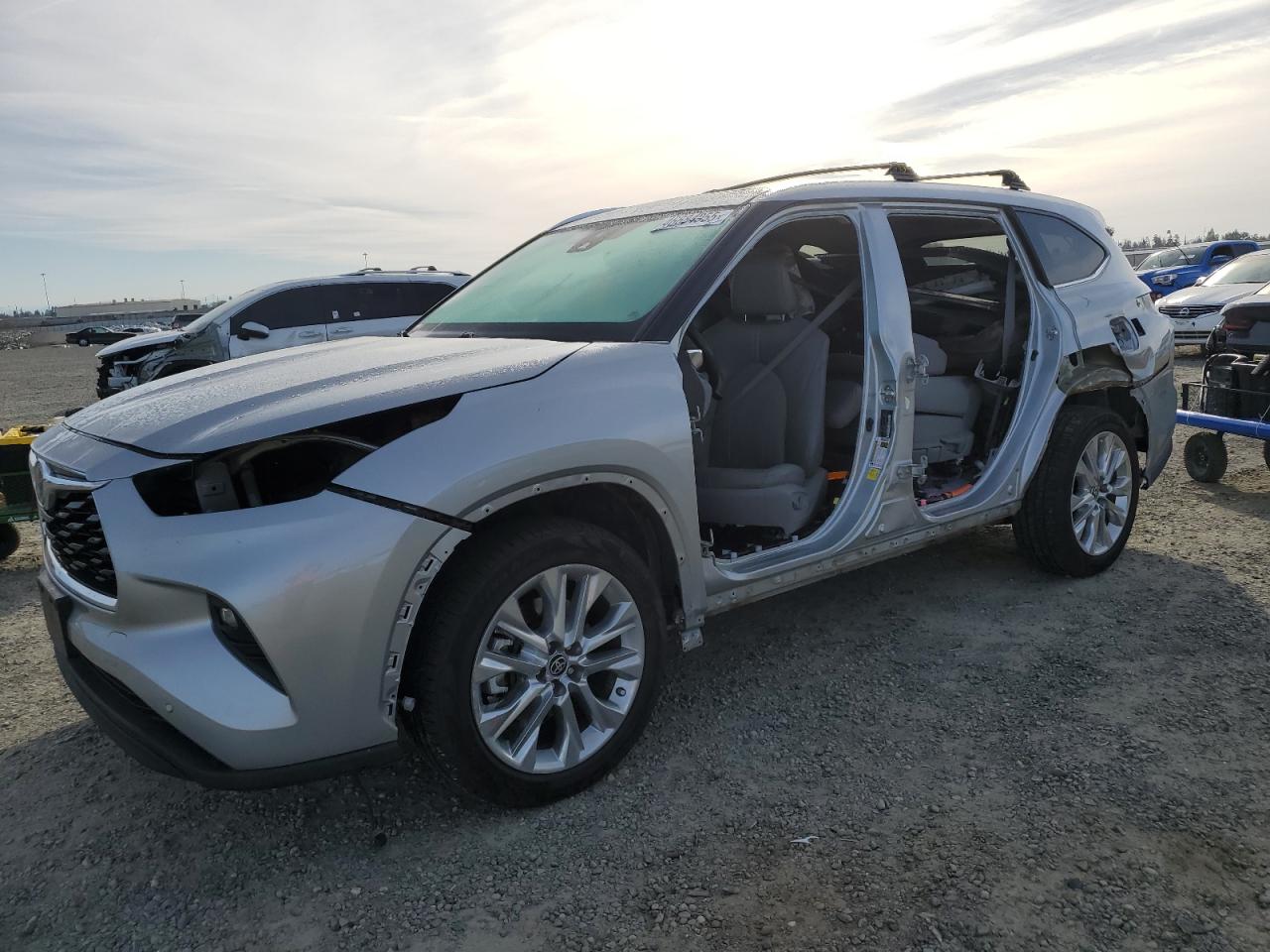 TOYOTA HIGHLANDER 2022
