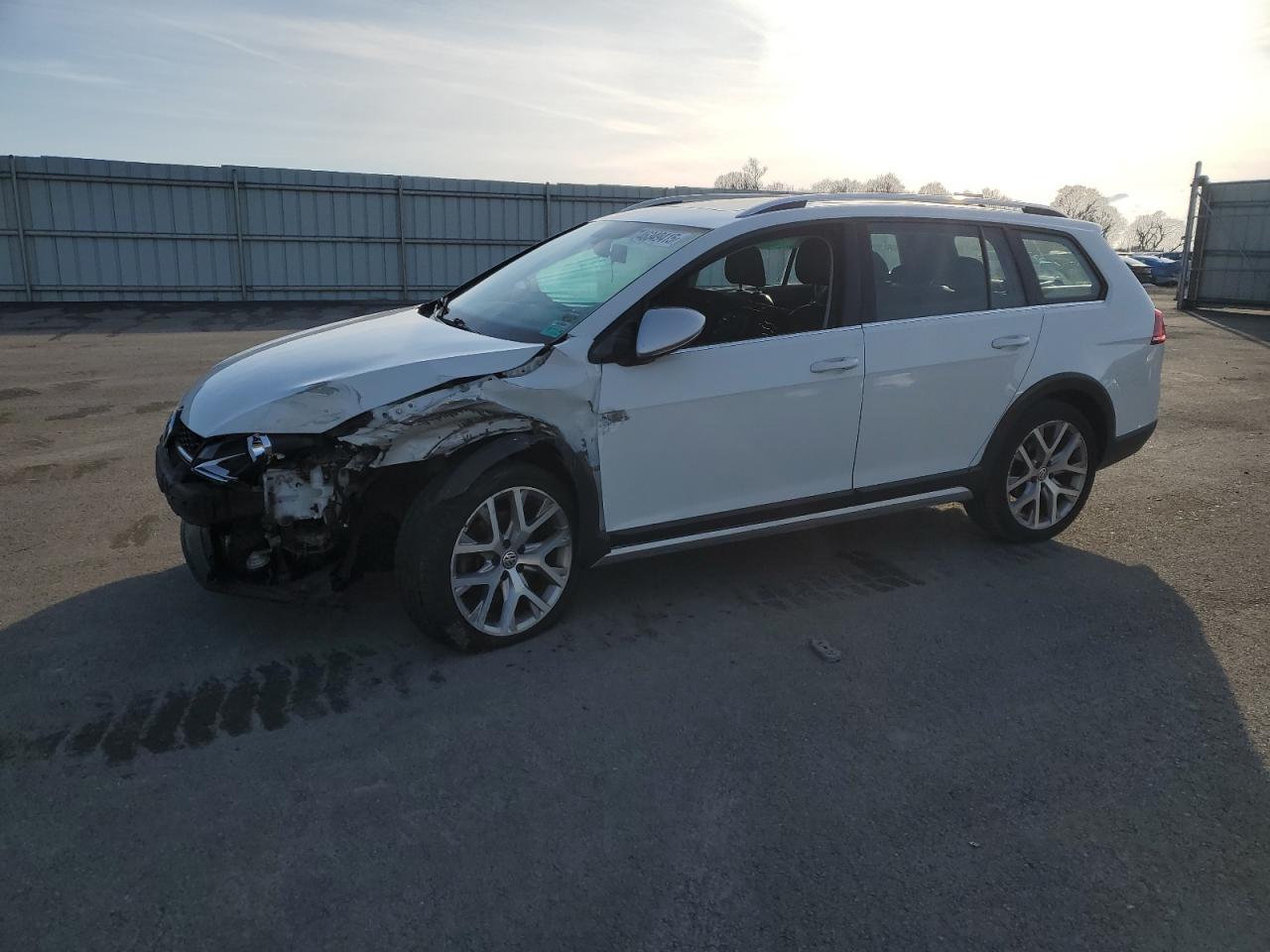 VOLKSWAGEN GOLF ALLTR 2017