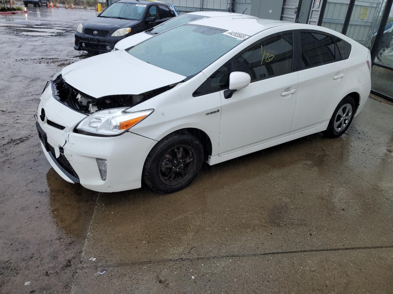 TOYOTA PRIUS 2015