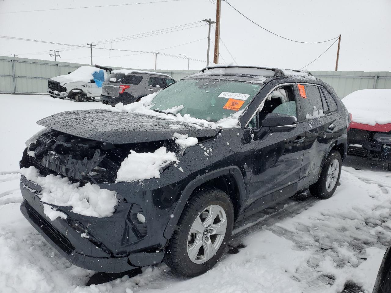 TOYOTA RAV4 XLE 2021