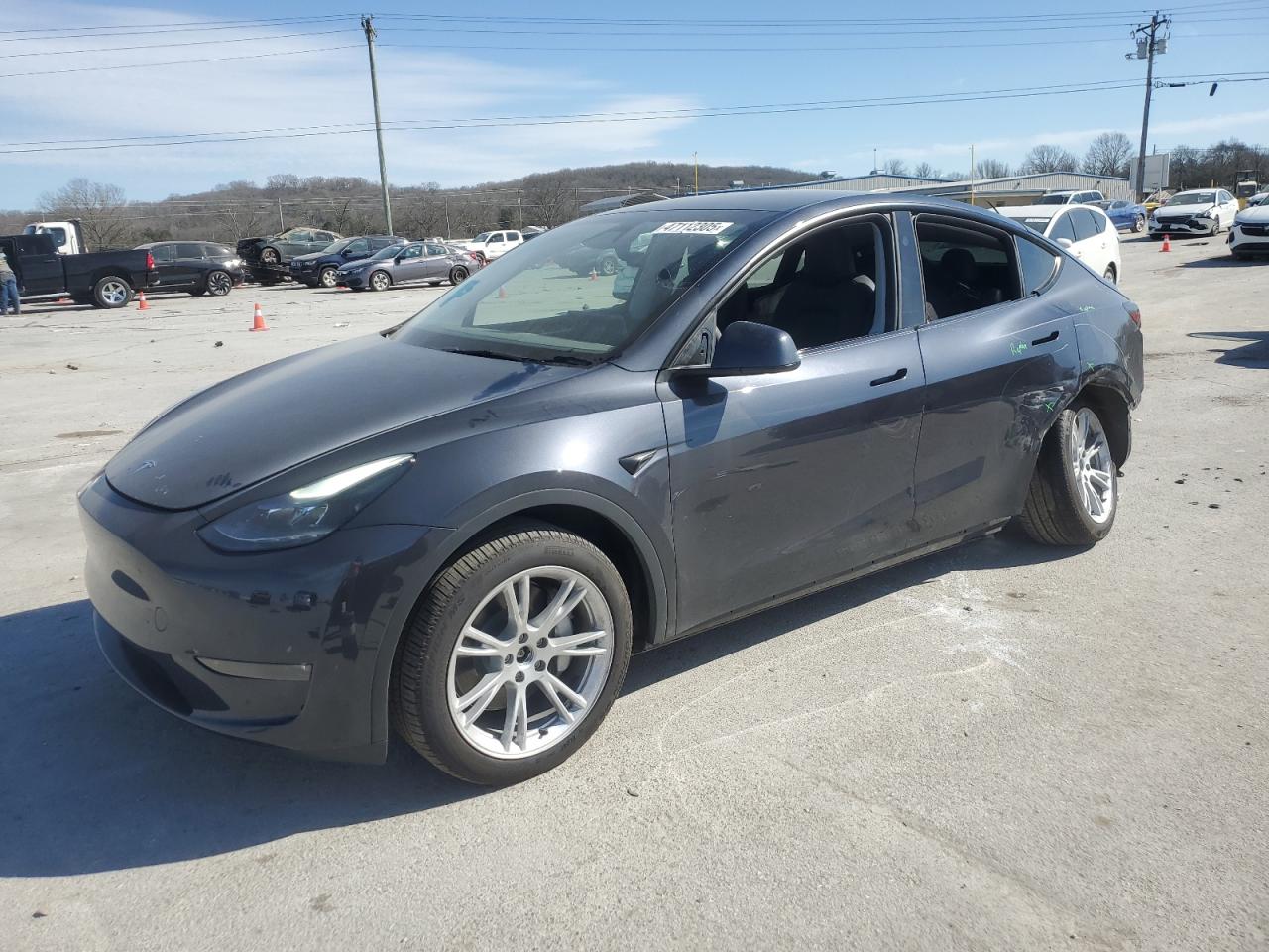 TESLA MODEL Y 2024