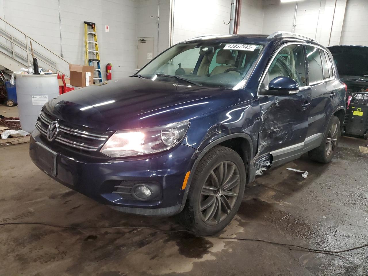 VOLKSWAGEN TIGUAN S 2012