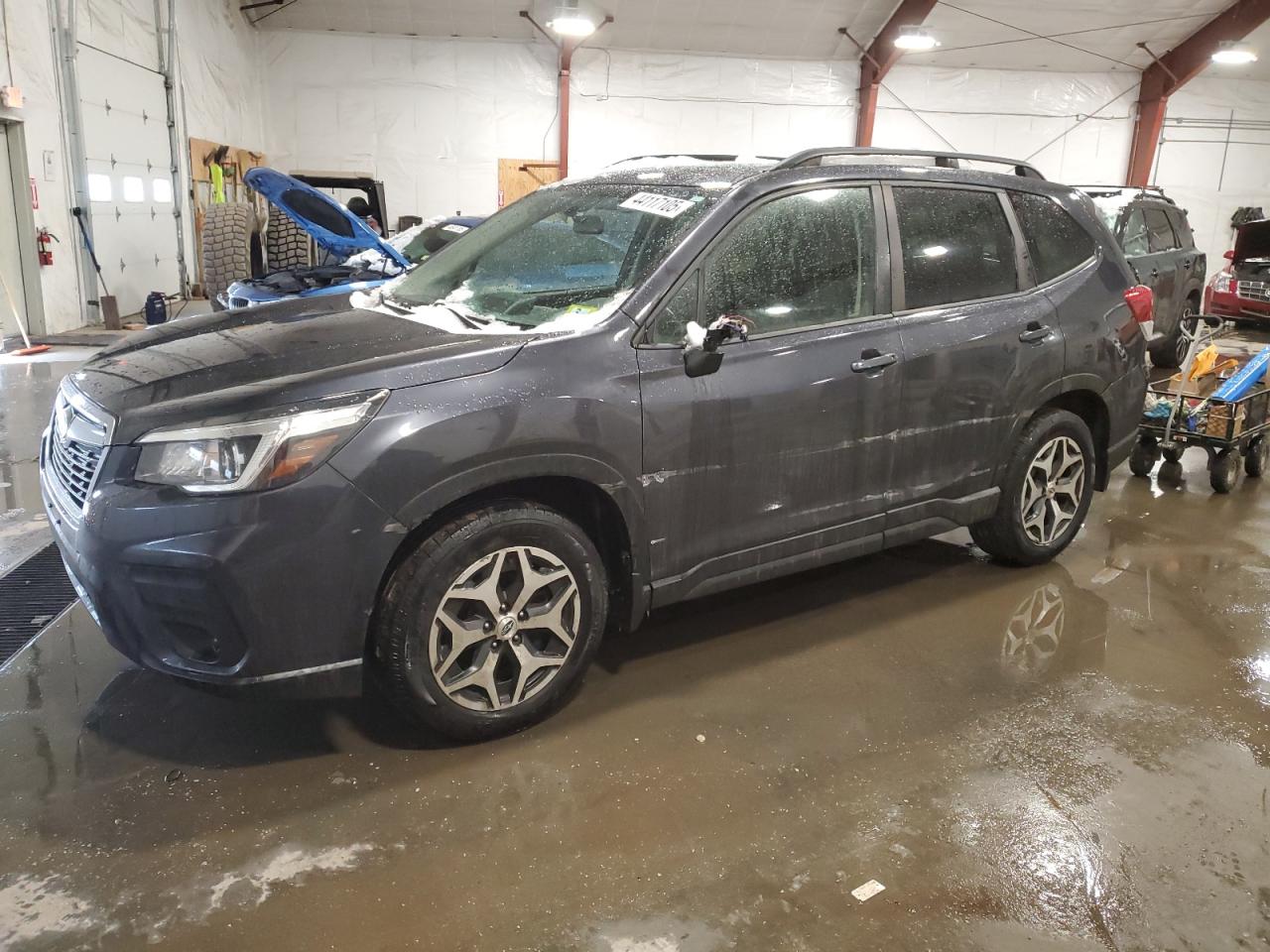 SUBARU FORESTER P 2019