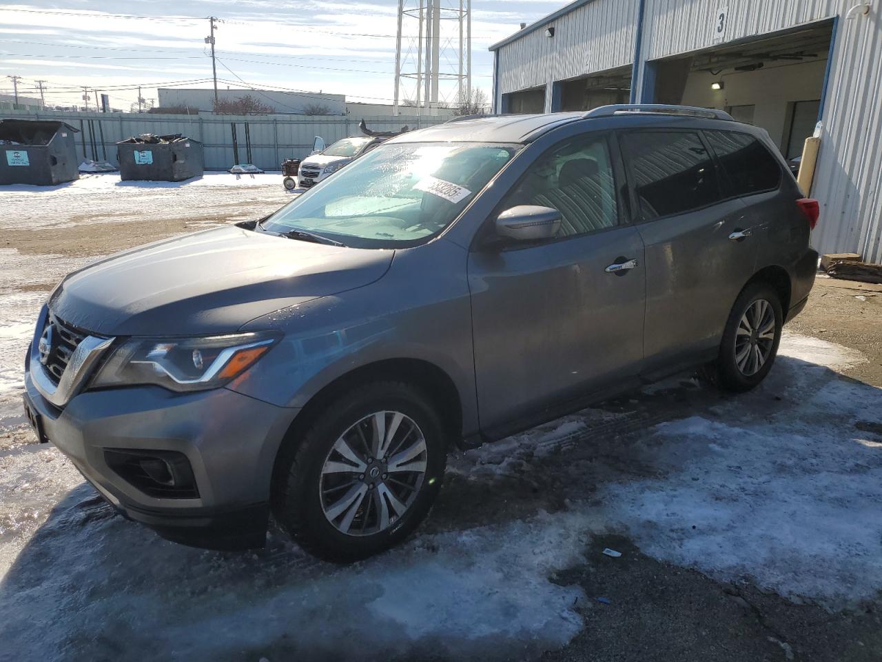 NISSAN PATHFINDER 2017
