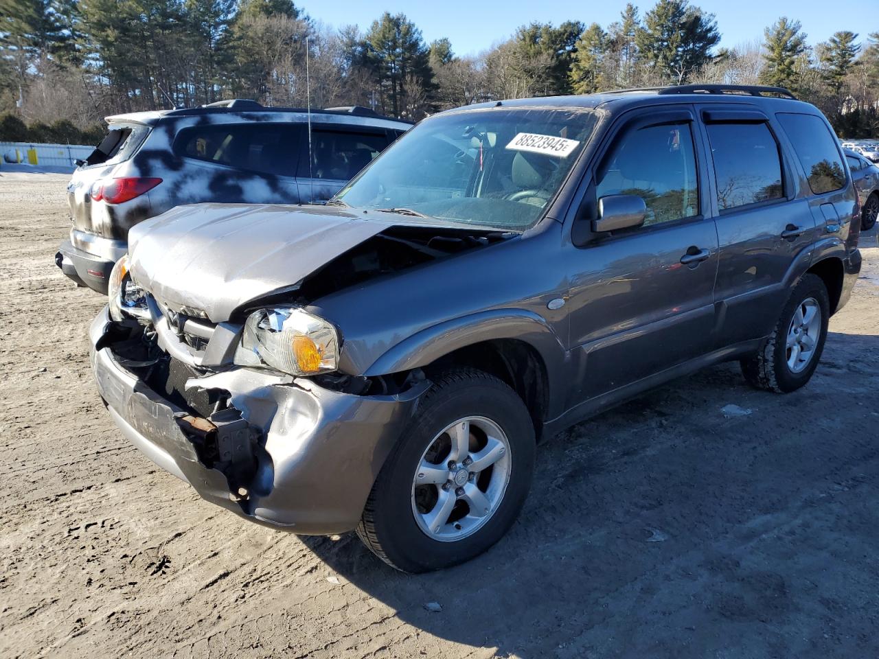 MAZDA TRIBUTE S 2005