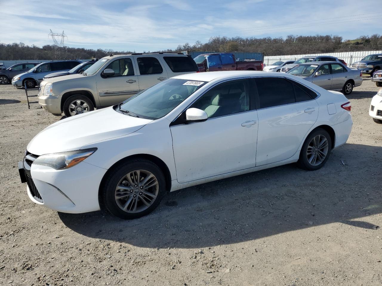 TOYOTA CAMRY LE 2017