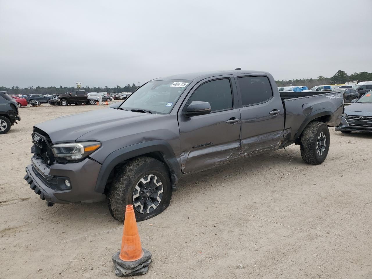TOYOTA TACOMA DOU 2021