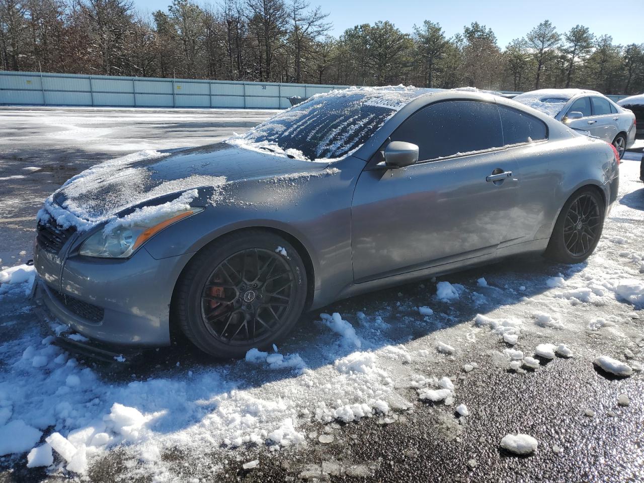 INFINITI G37 2010