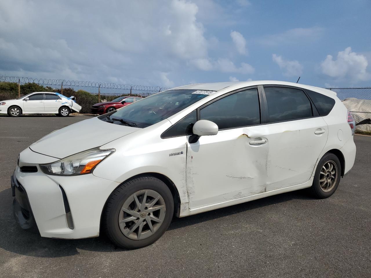 TOYOTA PRIUS V 2015