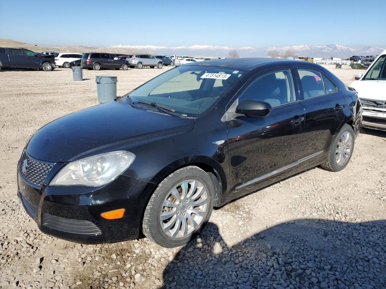 SUZUKI KIZASHI SE 2013