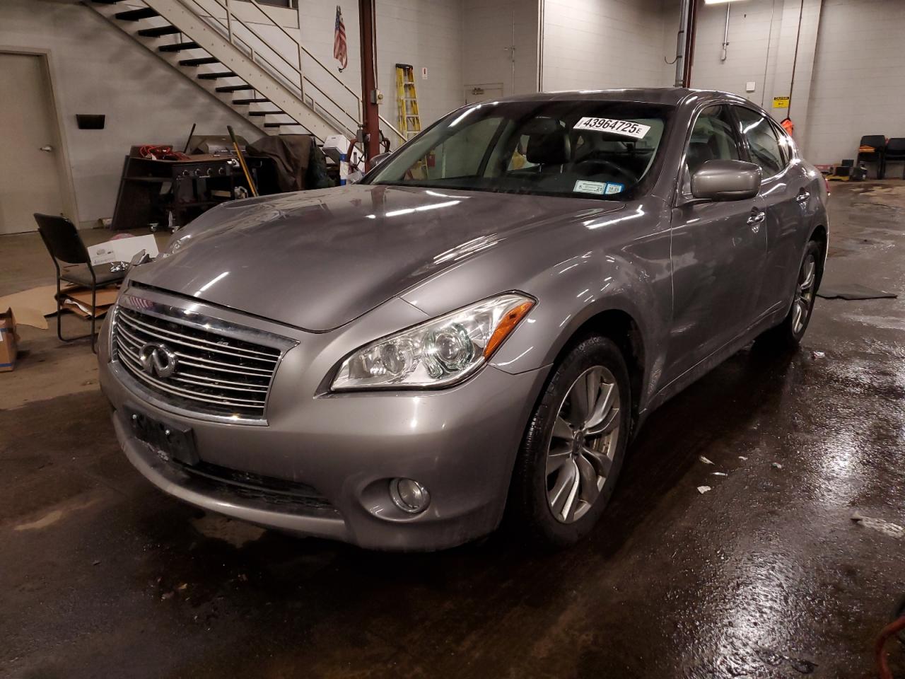 INFINITI M37 X 2011