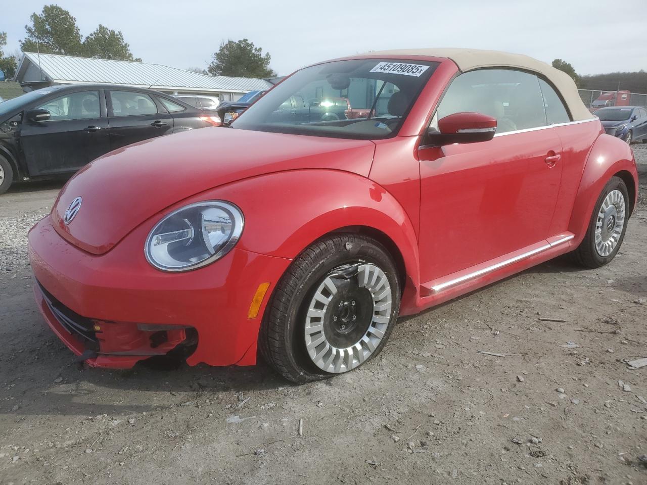 VOLKSWAGEN BEETLE 2013