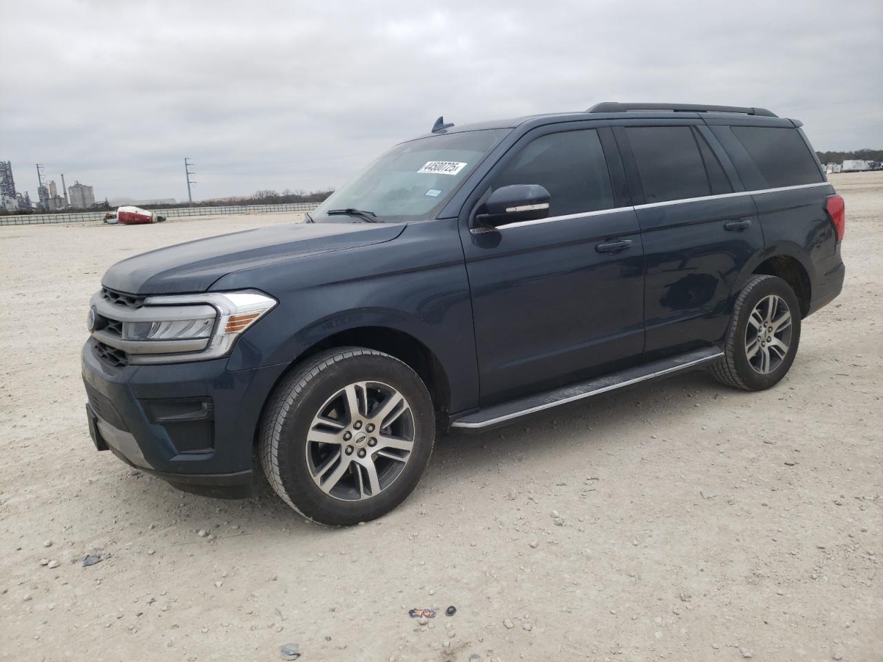 FORD EXPEDITION 2023