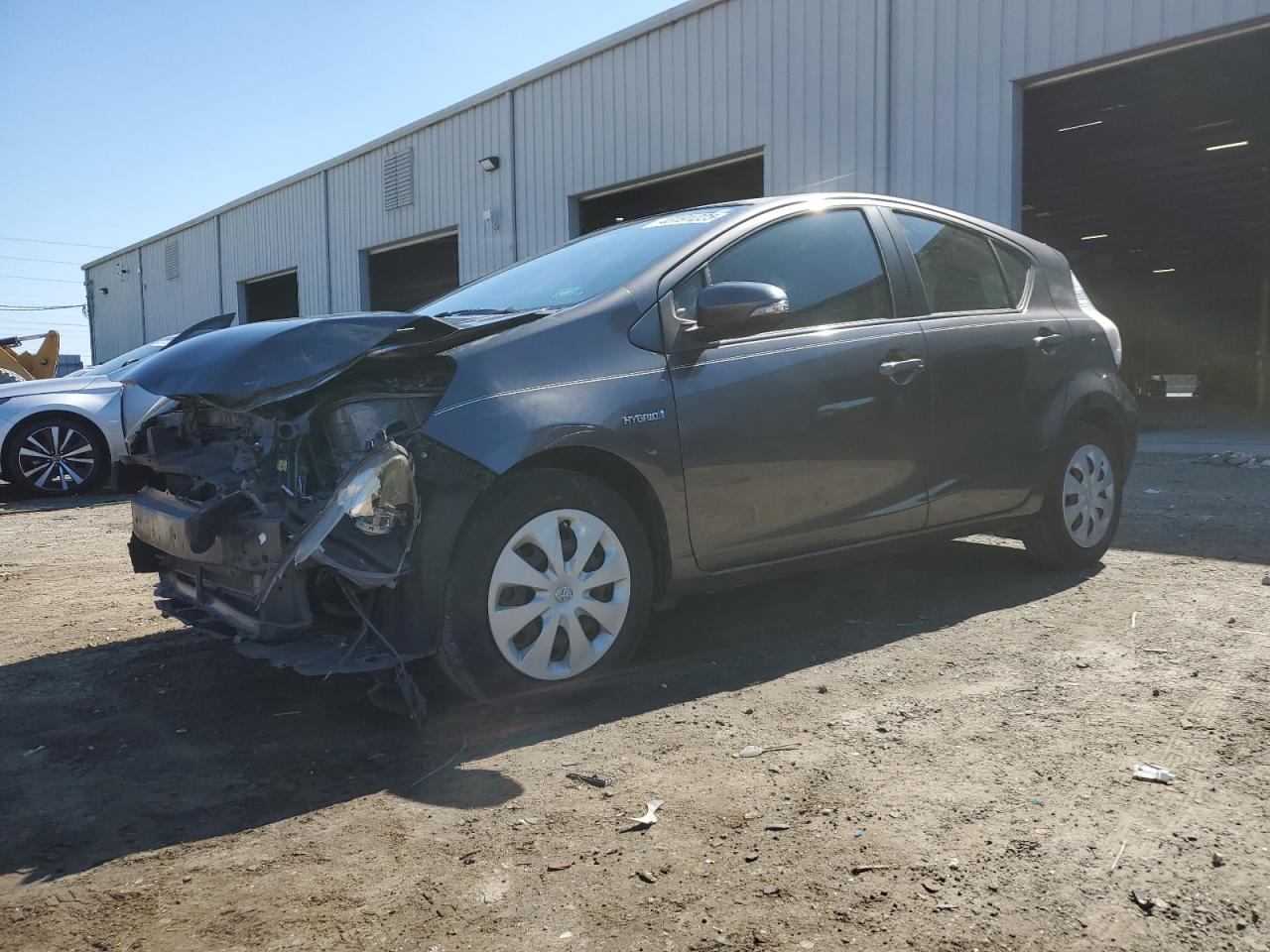 TOYOTA PRIUS C 2013