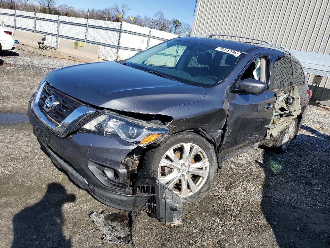 NISSAN PATHFINDER 2018