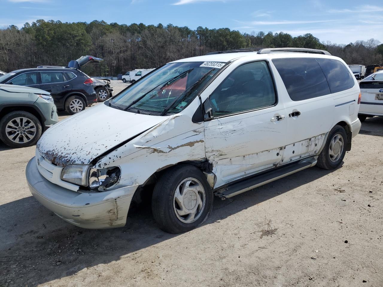 TOYOTA SIENNA LE 2000