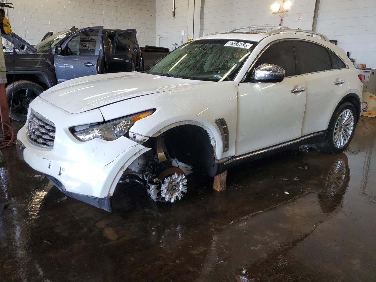 INFINITI FX35 2011
